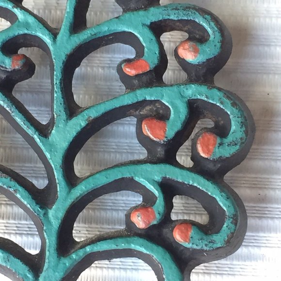 Small Cast Iron Metal Trivet Footed Spoon Rest Tree of Life Painted Ornate Green - Picture 3 of 12